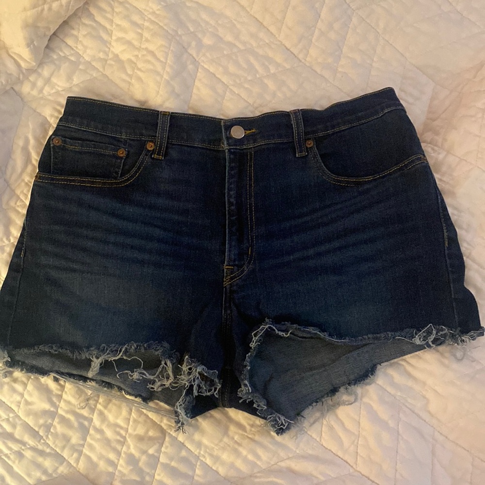 Levi’s High Rise Fray Shorts